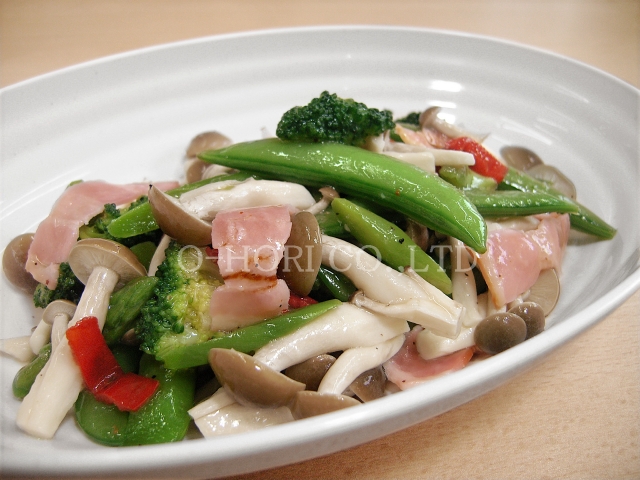 スナップエンドウとしめじのペペロンチーノ